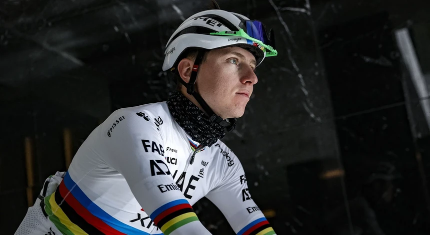 Pogačar à conquista do Paris-Roubaix: Um desafio épico sobre os pavés!
