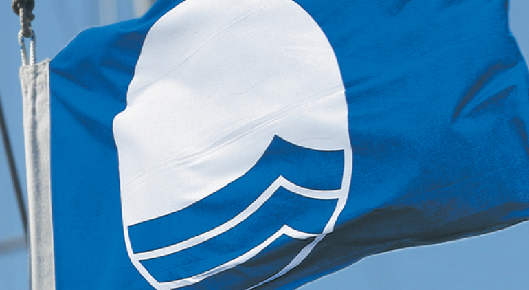 Este Ano, Mais de 400 Praias Portuguesas Brilham com a Bandeira Azul!