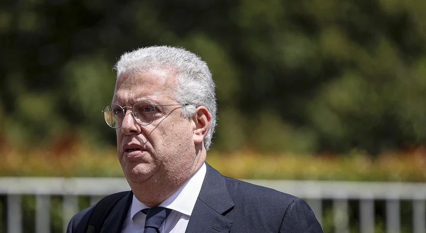 Governo e Empresas Analisam Consequências das Tarifas de Trump