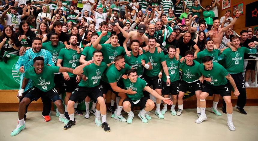 Andebolistas Francisco Costa, Martim Costa e Salvador Salvador continuam no Sporting: Renovação assegurada!
