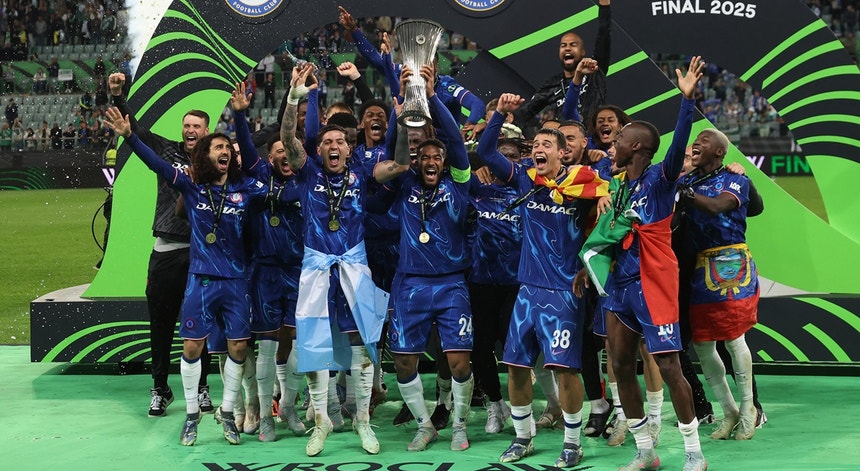 Chelsa triunfa sobre o Betis e sagra-se campeão da Liga Conferência de futebol!