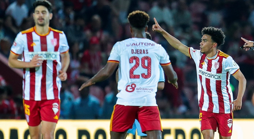 Com a vitória sobre o Vizela, o AVS aproxima-se da permanência na I Liga