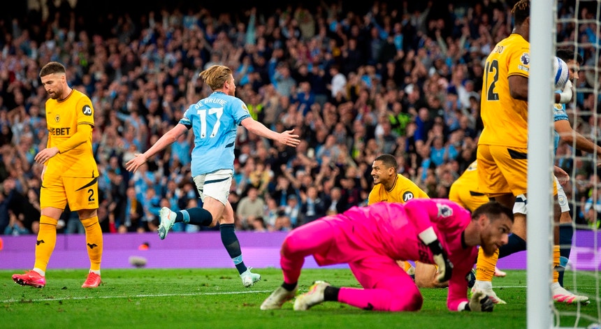 <p><strong>Manchester City põe fim à impressionante sequência do Wolverhampton de Vítor Pereira</strong></p>