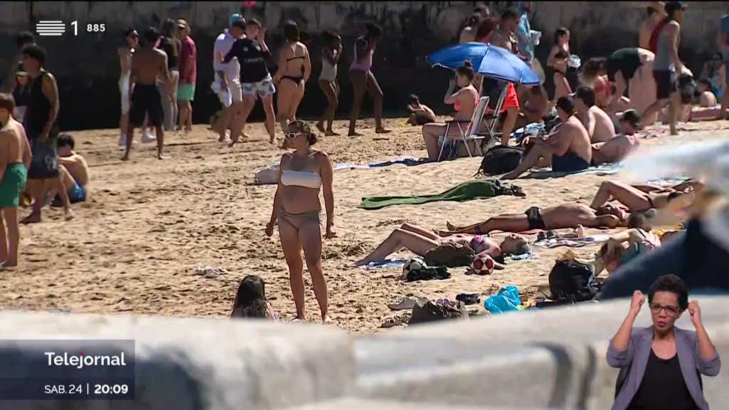 Onda de calor desencadeia enchente inesperada nas praias de Portugal