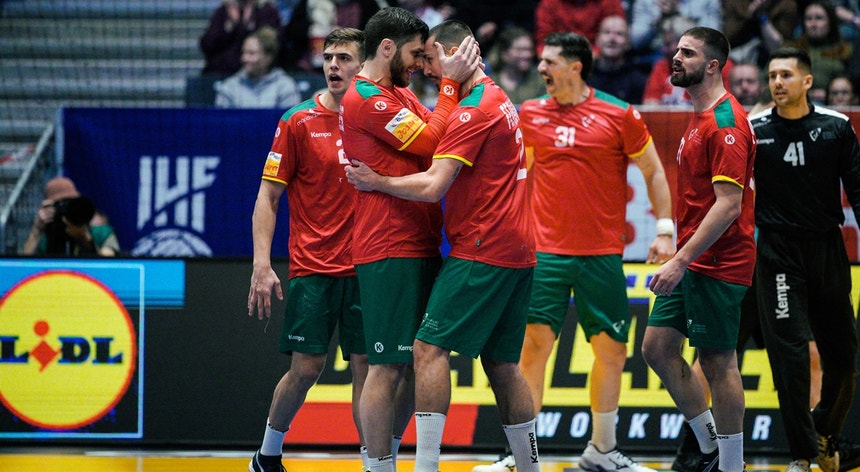 Portugal-garante-lideranca-do-grupo-no-Europeu-de-Andebol-apesar.jpeg Portugal garante liderança do grupo no Europeu de Andebol apesar de derrota