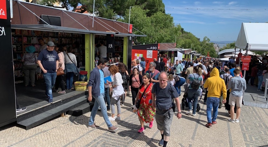 A Feira do Livro de Lisboa Regressa ao Parque Eduardo VII com Todo o Seu Encanto!