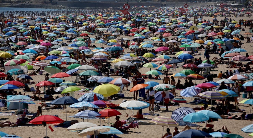 Faro, Évora, Portalegre e Castelo Branco em alerta amarelo por onda de calor intenso