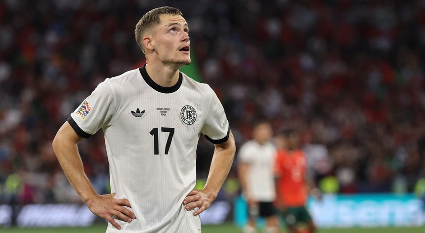 Liverpool garante a contratação do talento alemão Wirtz ao Bayer Leverkusen por mais de 135 milhões de euros