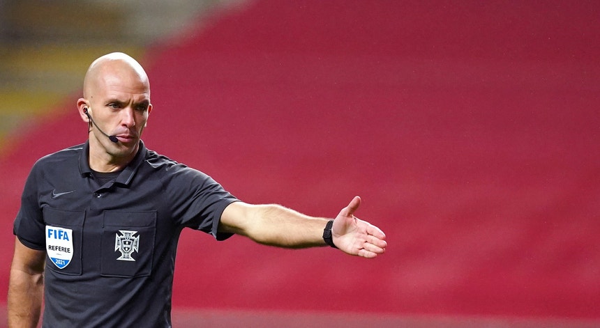 Luís Godinho destacou-se como o árbitro português de futebol de topo em 2024/25