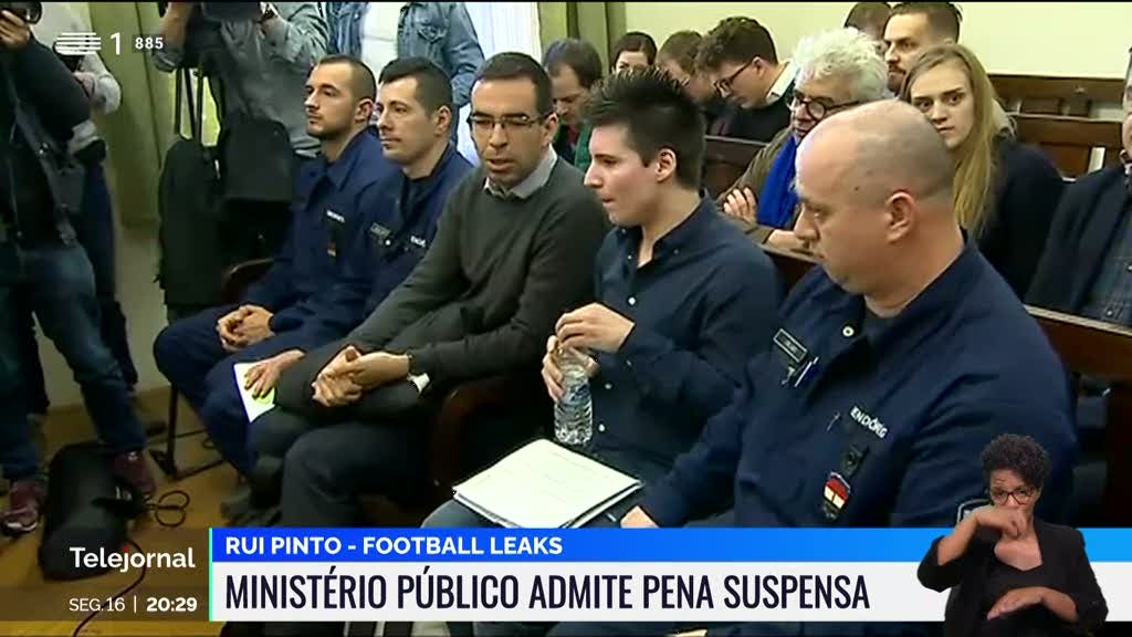 Ministério Público abre caminho para pena suspensa no caso Rui Pinto