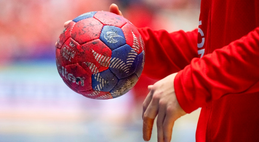 Portugal-triunfa-sobre-as-Ilhas-Faroe-e-avanca-para-a.jpeg Portugal triunfa sobre as Ilhas Faroé e avança para a inédita final do Mundial de Andebol Sub-21!