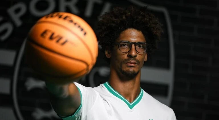 Sporting surpreende com cortes significativos no plantel de basquetebol