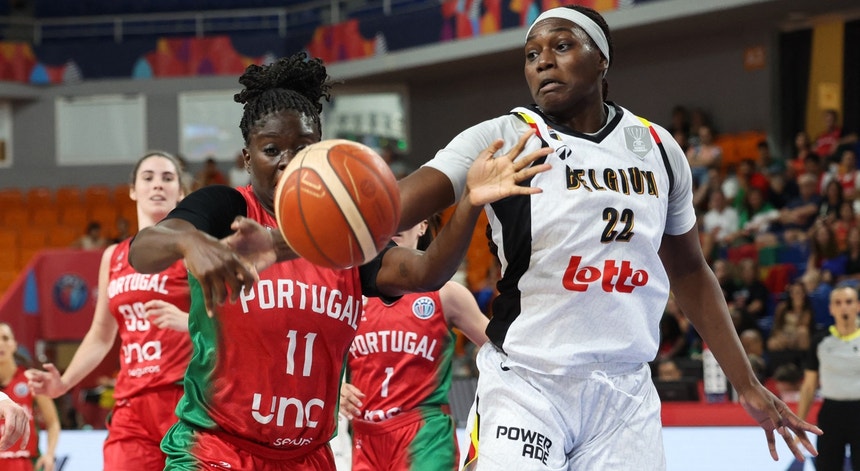<h3>Sugestões de Títulos mais CativaTítulos mais CativaTes:</h3>
<ol>
<li><strong>"Portugal sucumbe à poderosa Bélgica na estreia do campeonato"</strong>  </li>
<li><strong>"Bélgica mostra força e vence Portugal no início da competição"</strong>  </li>
<li><strong>"Debut complicado para Portugal frente à campeã Bélgica"</strong>  </li>
<li><strong>"Bélgica impõe-se a Portugal no arranque do torneio"</strong>  </li>
<li><strong>"Portugal não resiste à Bélgica na primeira partida"</strong>  </li>
</ol>
<p>Escolhe o que melhor se adapta ao tom que pretendes! 😊</p>