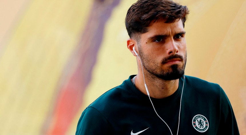 Campeonato do Mundo de Clubes: Pedro Neto e Vitinha brilham no onze de sonho da FIFA!