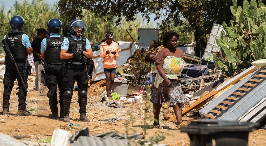 Medida Cautelar Impede Demolições no Bairro do Talude Militar